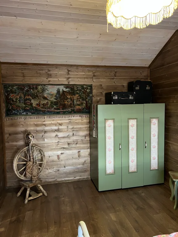 Дом в горах у реки