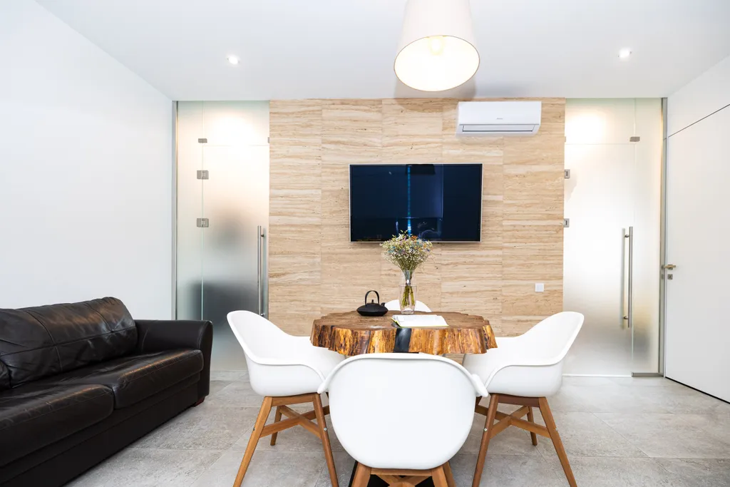 Современные дизайнерские апартаменты с потрясающим видом на горы