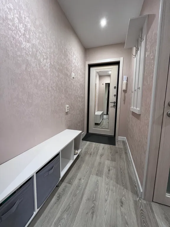 Двухкомнатная квартира около городских прудов