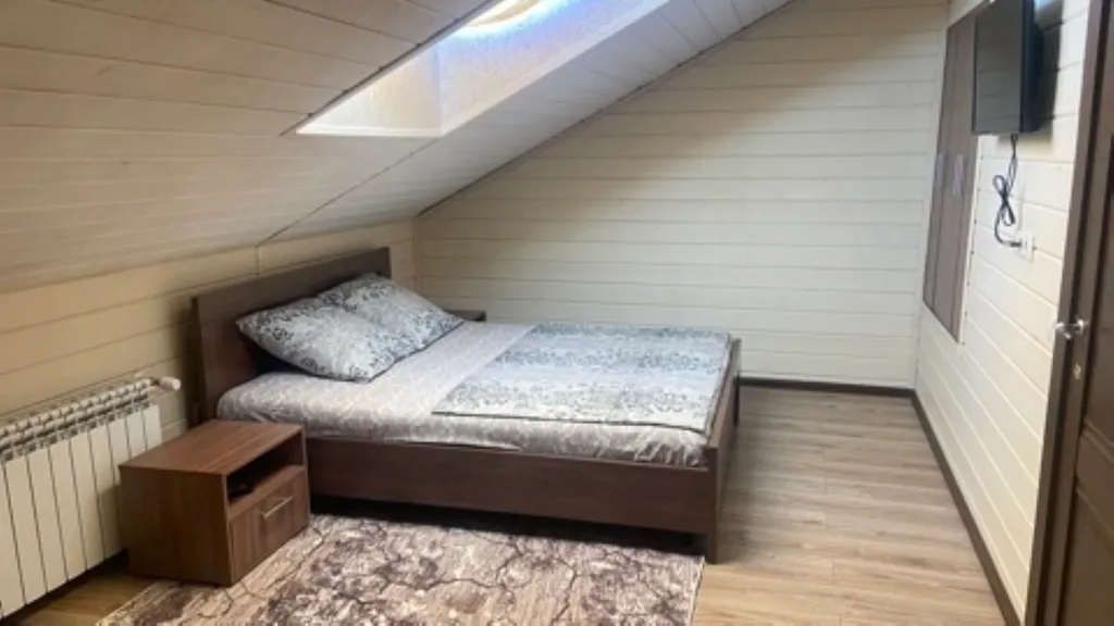 Таунхаус Янтак #1 дерево