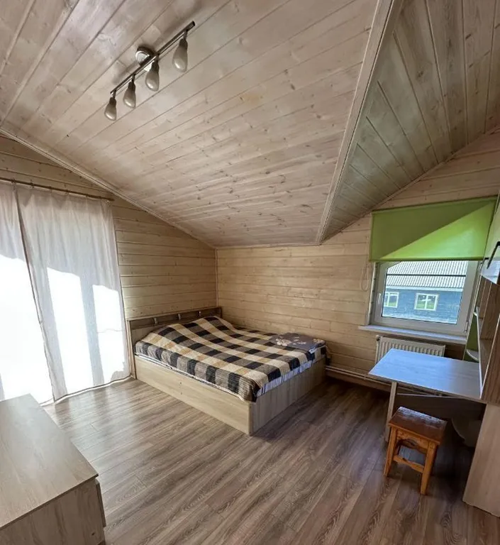 Дом и баня в окружении сказочного леса