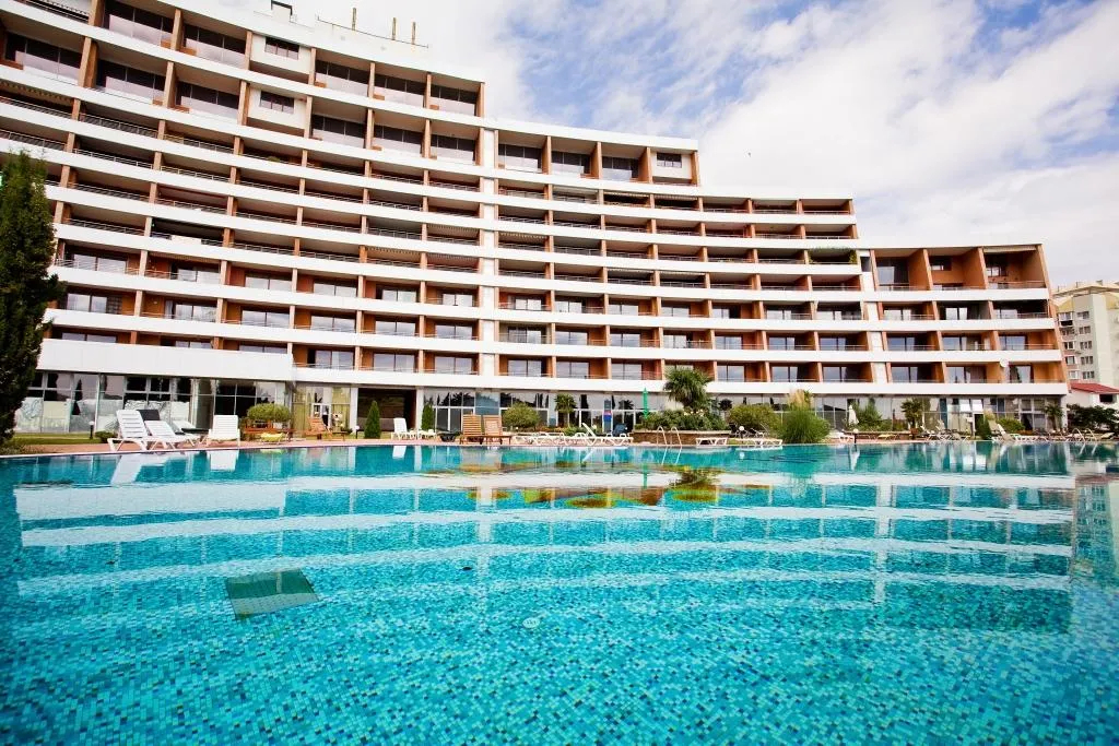 Апартамент Бизнес-класса-2 спальни, гостиная-студио,  2 лодж, 2 с/уз.