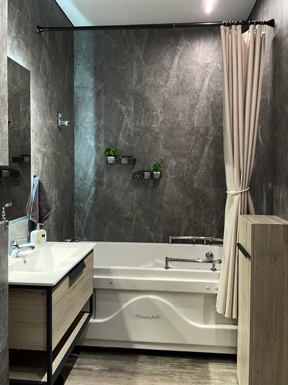 Уютная квартира с сауной в ЖК Метрополис