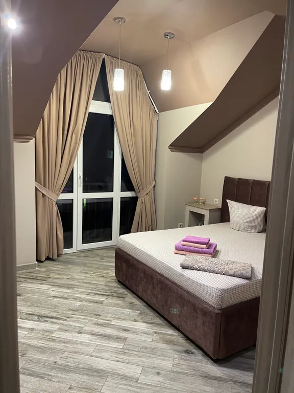 Квартира с видом на горы, в центре города