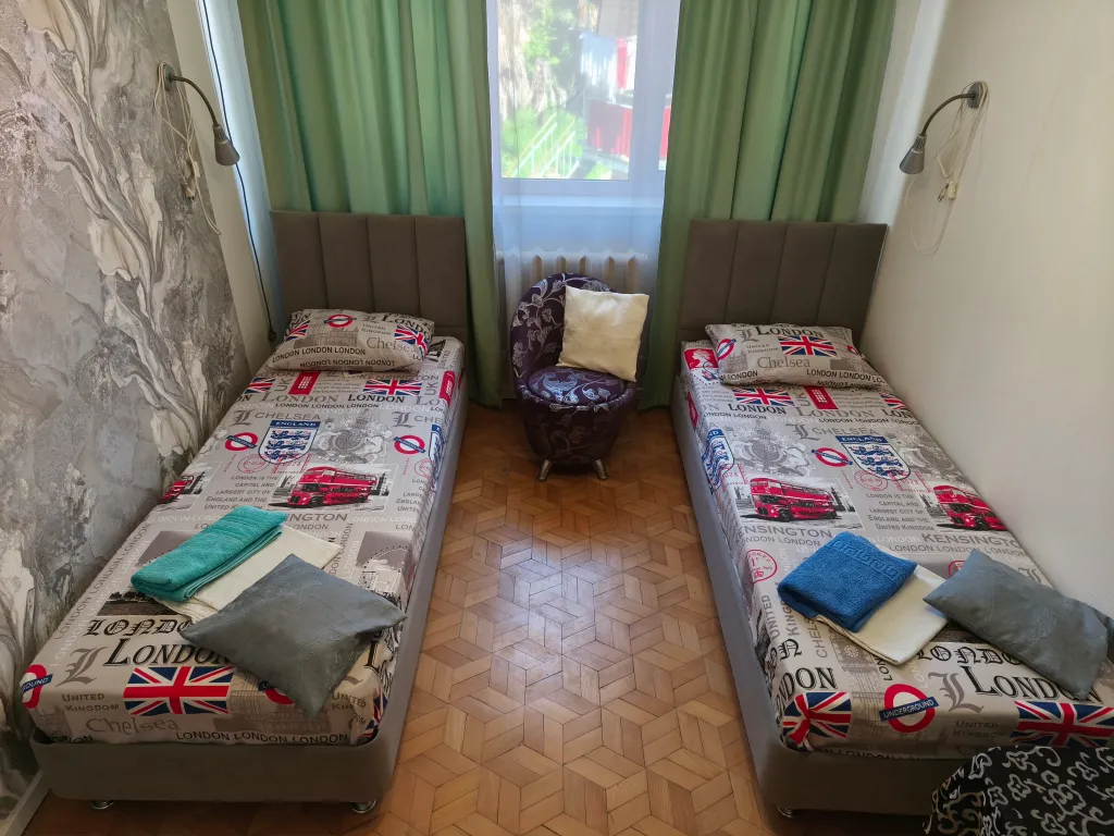 Комната у парка Ривьера