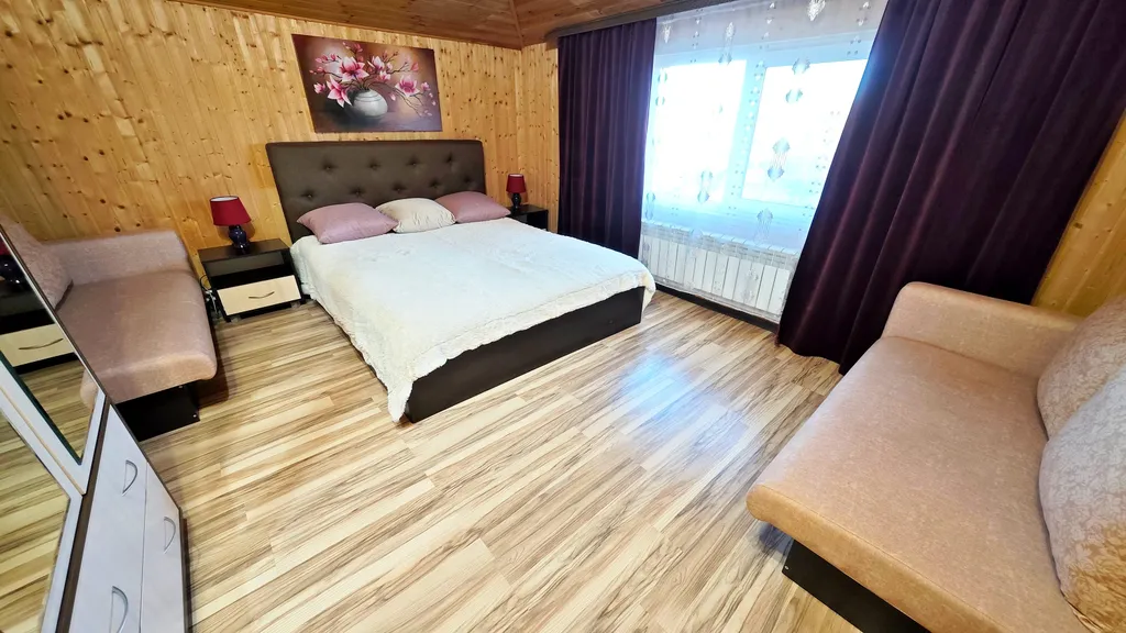 Квартира Бежевые апартаменты люкс с 2 спальнями, кондиционером, кухней-гостиной — аренда посуточно в Браслав