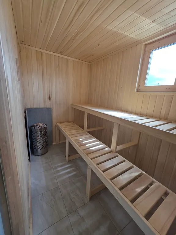 Коттедж на огромной территорией