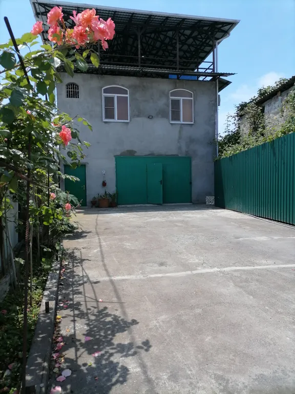 Коттедж 3-комнатный Дом — аренда посуточно в Сухум