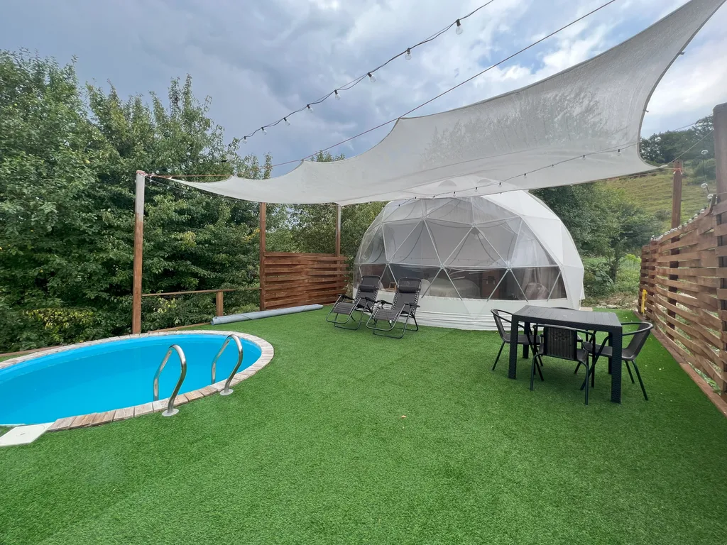 Коттедж Сфера с открытым бассейном — аренда посуточно в Даховская