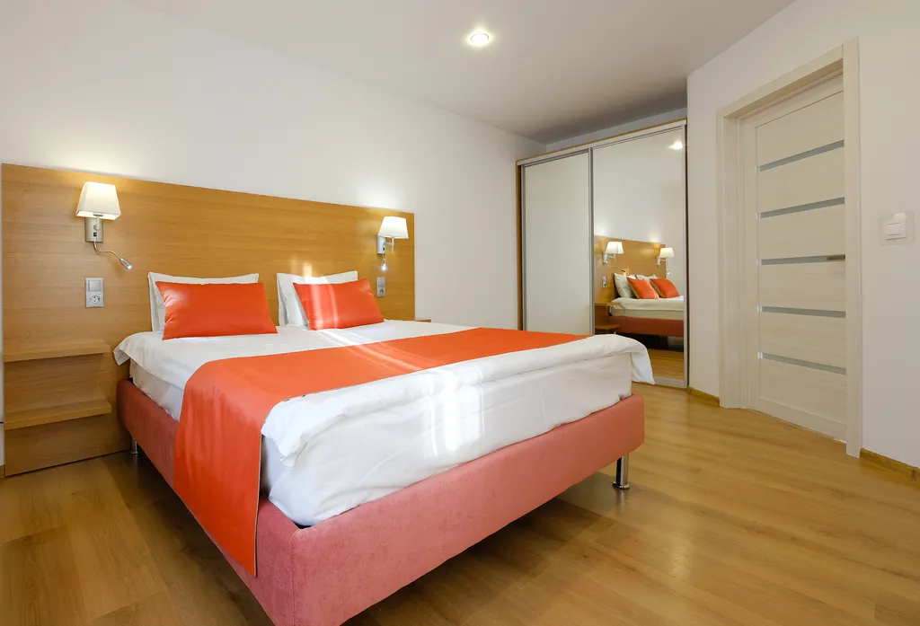 Комфортная двухкомнатная квартира у Лагерного сада — аренда посуточно в Томск