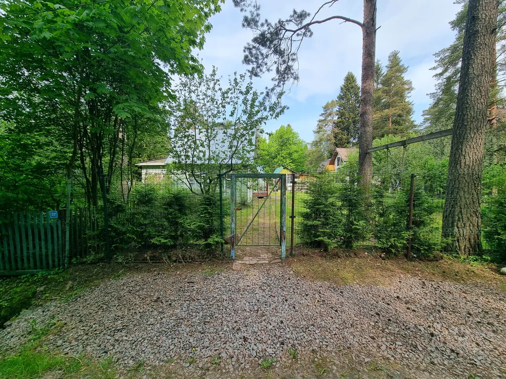 Уютная половина зеленого домика вблизи центрального пляжа