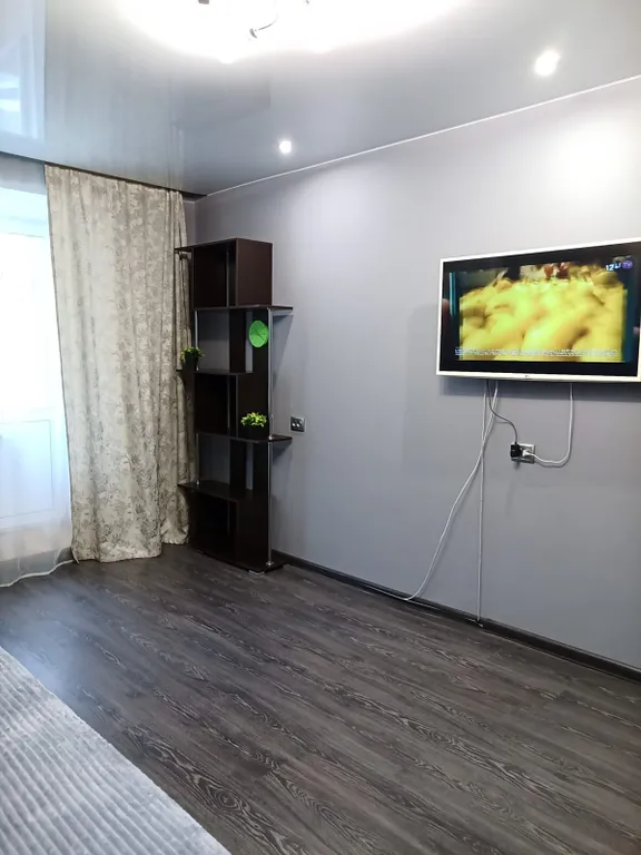 Просторная квартира рядом с Броско Мол