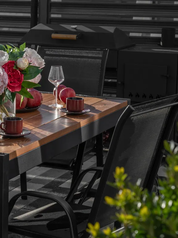 Уютный коттедж "Гранат" с бассейном и мангальной зоной