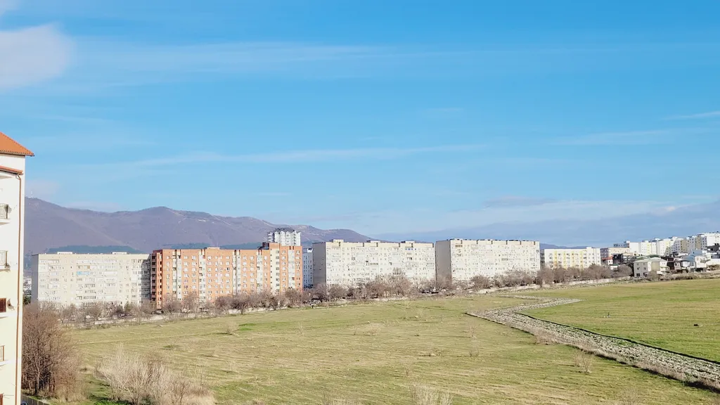 Квартира с видом на море, горы, зелёный луг