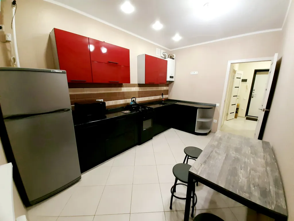 Уютная, просторная 1-комнатная квартира — аренда посуточно в Маркс