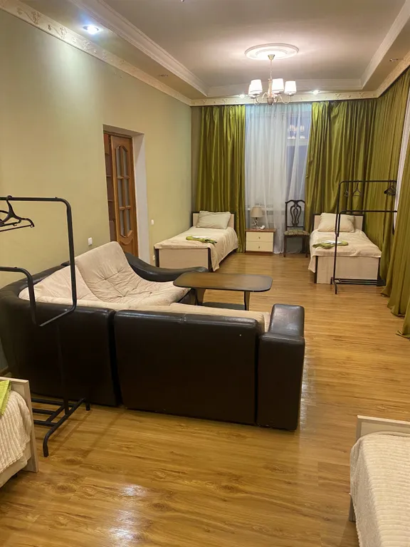 Два этажа с отдельным входом в уютном доме в ущелье рядом с озером