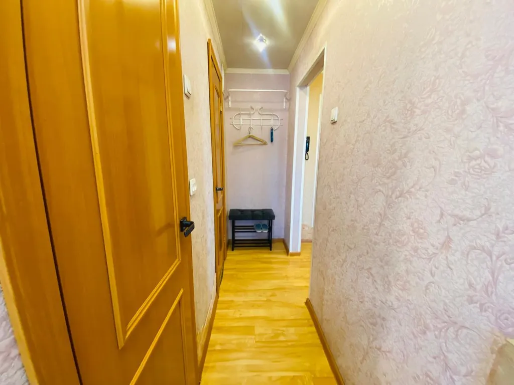 2-х комнатная квартира в Октябрьском районе, с балконом