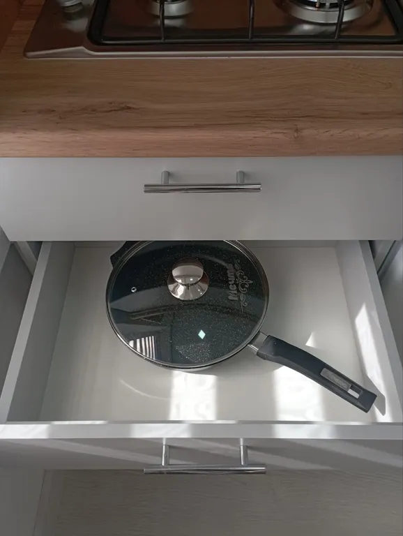 У набережной и пляжа Бриз