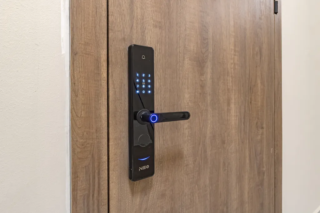 Бежевые апартаменты