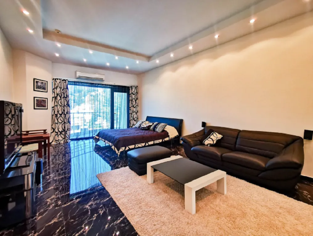 Квартира Апартаменты у моря в ЖК Эдинбург Тауэр — аренда посуточно в Ялта