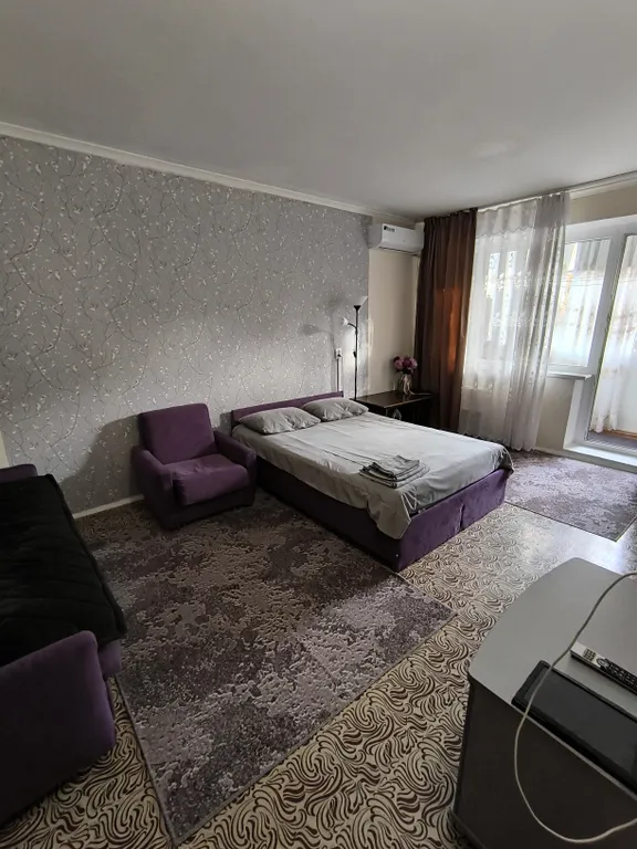 Уютная квартира находится в 5 минутах ходьбы от моря.