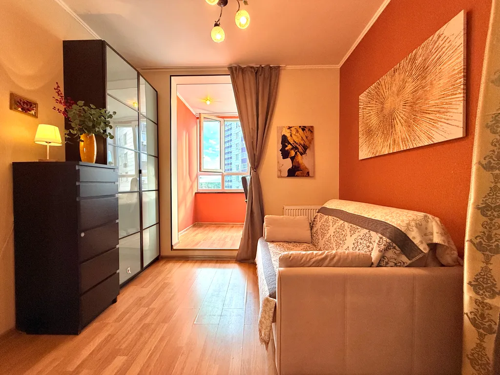 Дизайнерская евро-2-комнатная квартира с рабочей зоной