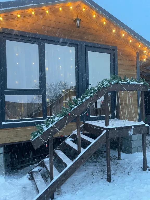 Уютные домики с панорамными видами на горы