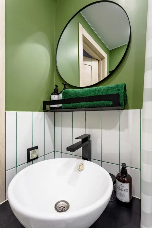 Микро- студия около онкологического центра им. Цыба