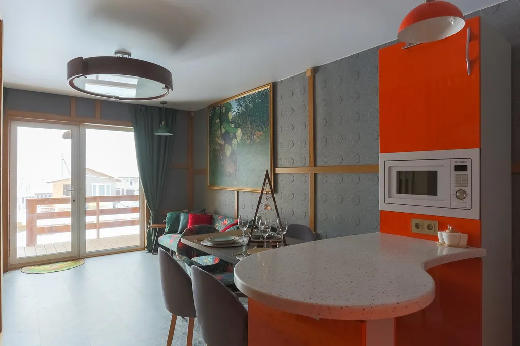 Коттедж Апартамент в стиле Pop-art с видом на бассейн — Пеники