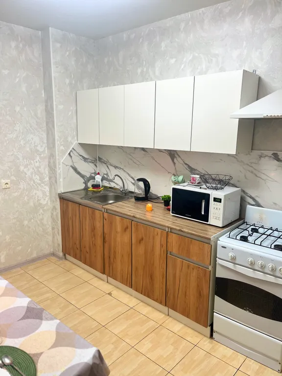 Квартира на Бакинской рядом с ТЦ Алимпик