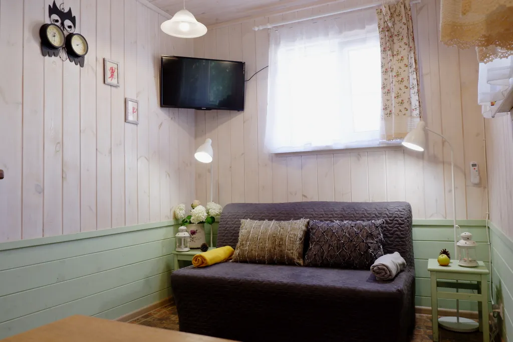 Маленький домик с ангелом