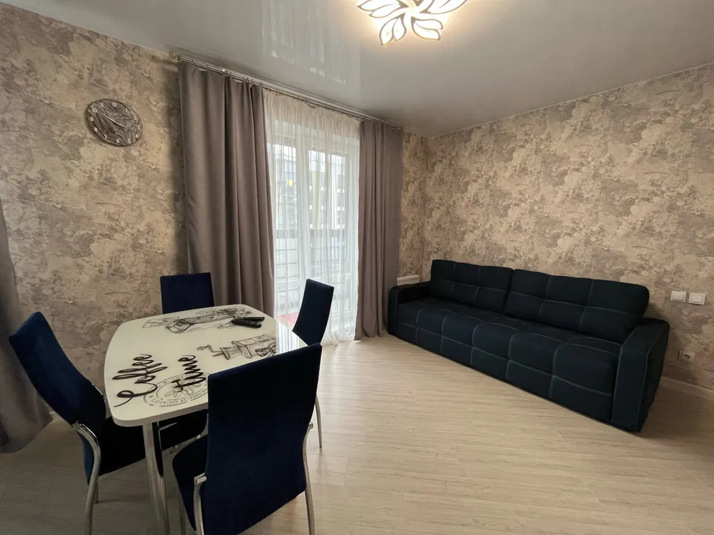 Новая, современная, уютная квартира в тихом районе города.