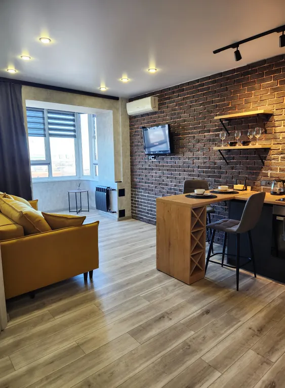 Уютная квартира в самом центре города с дизайнерским ремонтом