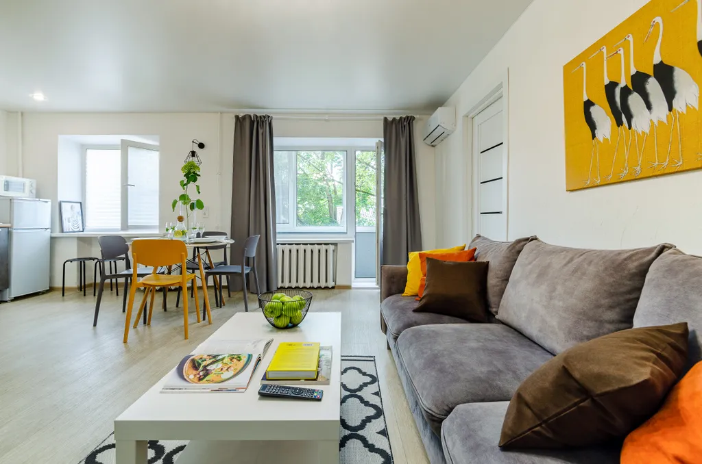 Двухкомнатная квартира в центре с кондиционером — аренда посуточно в Псков