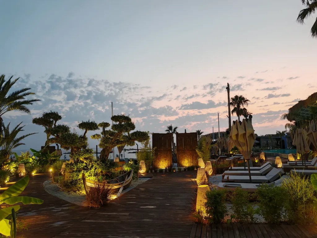 Квартира 2+1 в Azura World c видом на бассейн и аквапарком