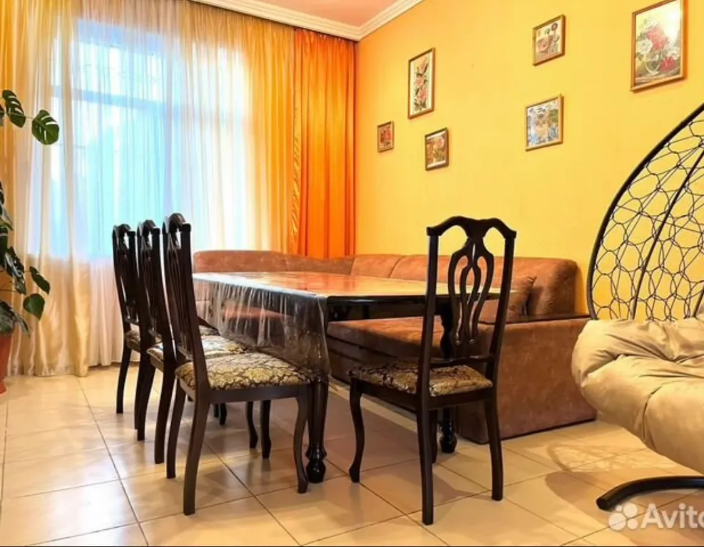 Два этажа с отдельным входом в уютном доме в ущелье рядом с озером