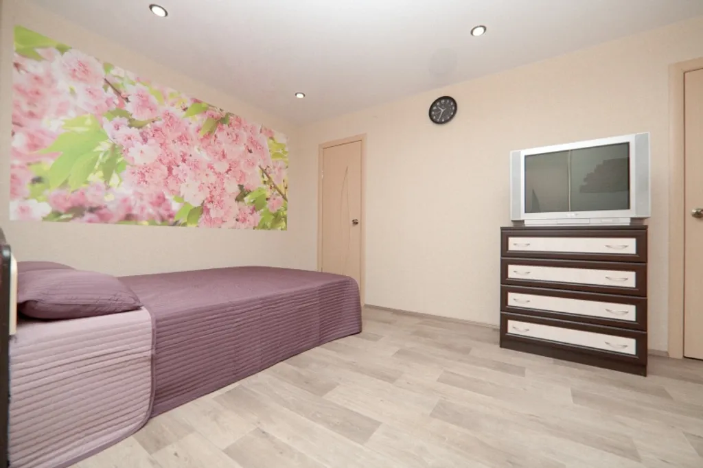 Квартира Двухкомнатная квартира в центре рядом с метро Геологическая — Екатеринбург