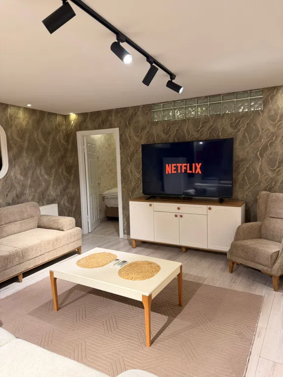 Семейная уютная квартира 16N