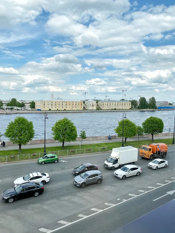 Квартира Квартира Светлая студия с видом на Неву — Санкт-Петербург