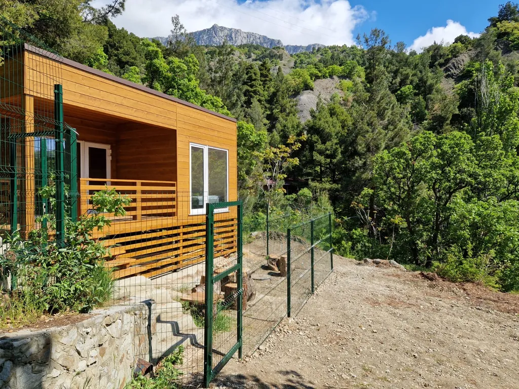 Домик в тихом месте у моря