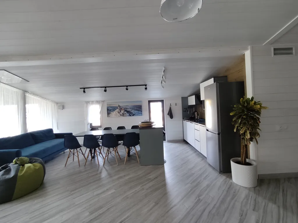 Уютный дом с видом на горы в стиле лофт с баней