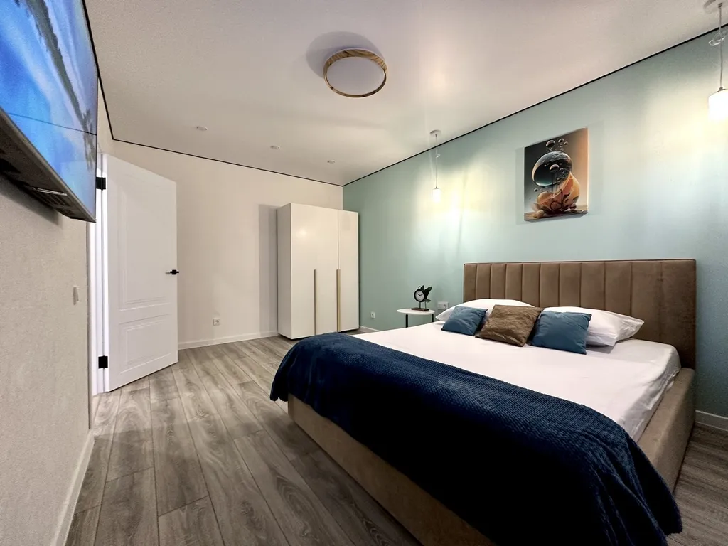 Квартира на Юркина 10