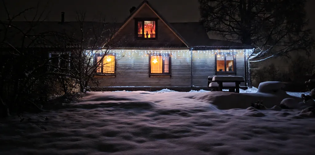 Коттедж Уютный деревянный дом с мансардой и русской печкой — аренда посуточно в Вытегра