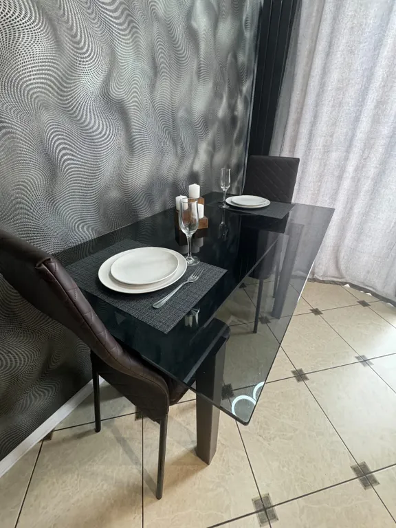 Апартамент в новом районе города с комплиментом от компании v-gosti