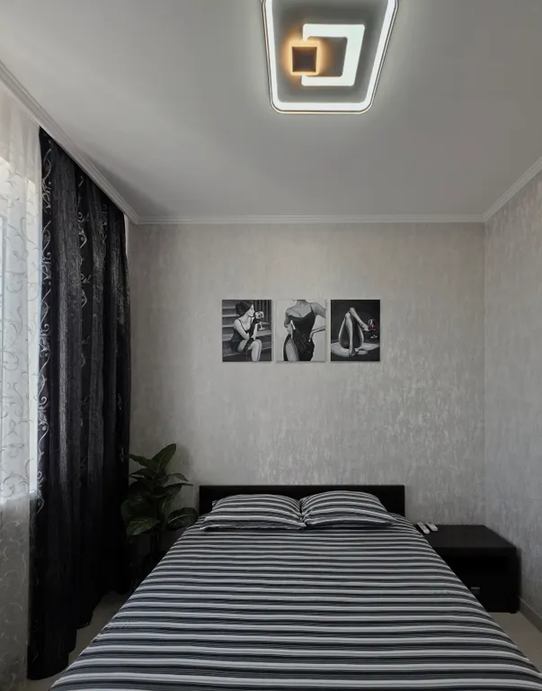 Современная в новом ЖК с водой