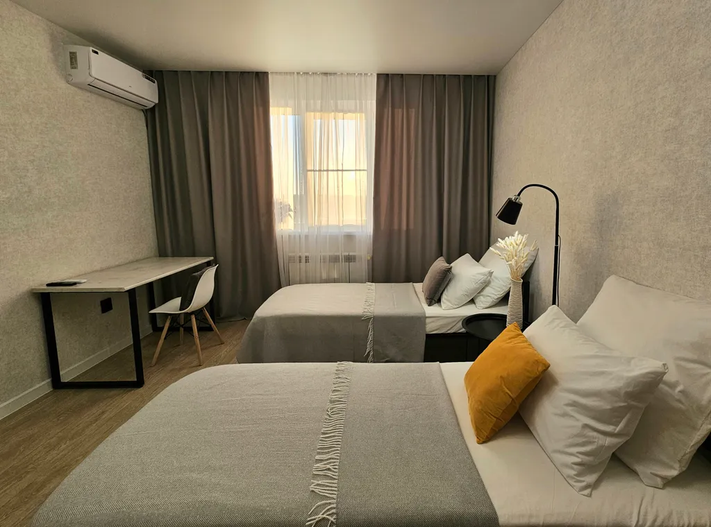 Уютная студия с видом на закат