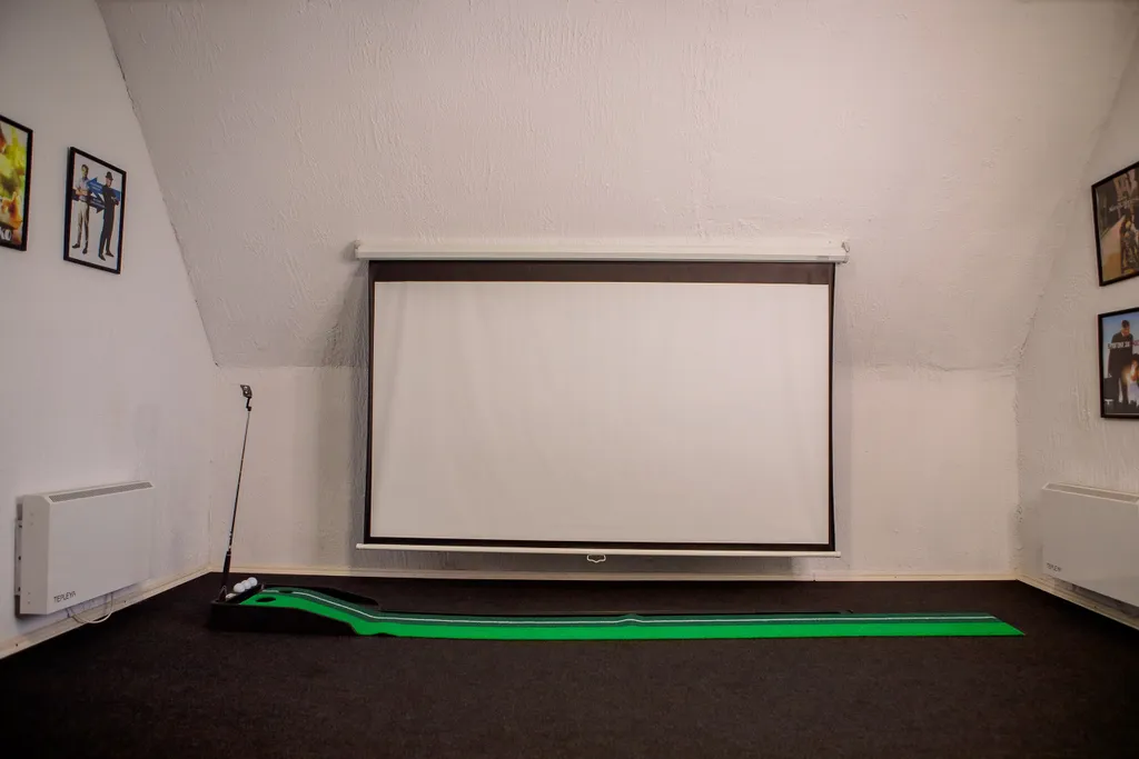 Уютный домик с баней и горячей купелью