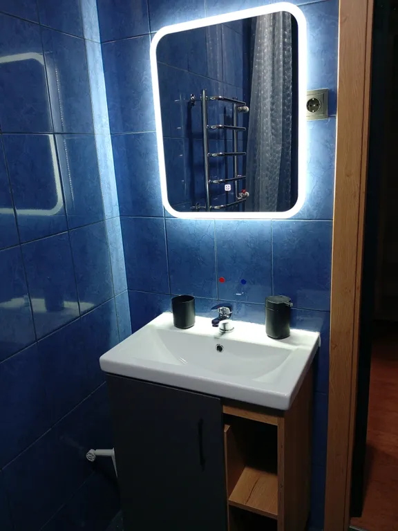 Коттедж на берегу в городе, сауна с бассейном