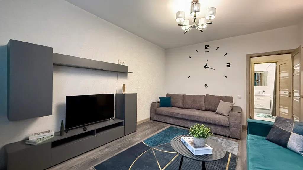 Просторная двушка у М-2