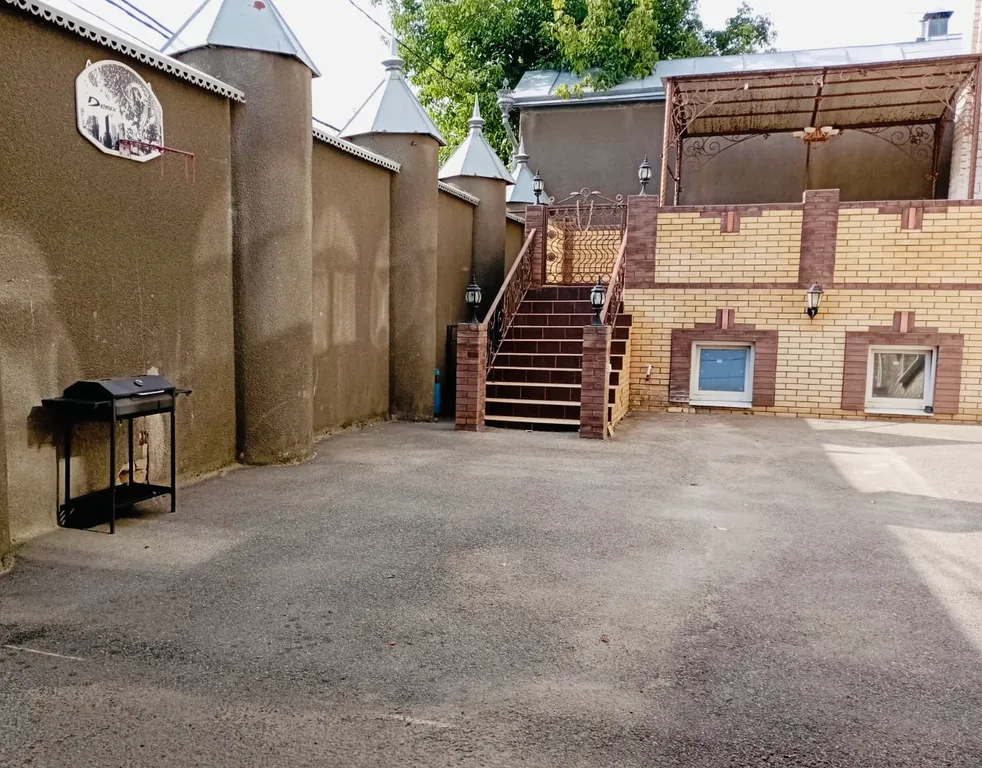 Элитный просторный красивый дом в центре города